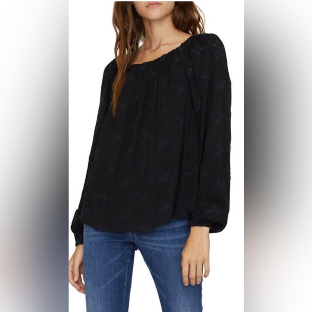 2/$10 NWT Sanctuary eyelet blouse. Size XS, black. Buy 2 items for deal